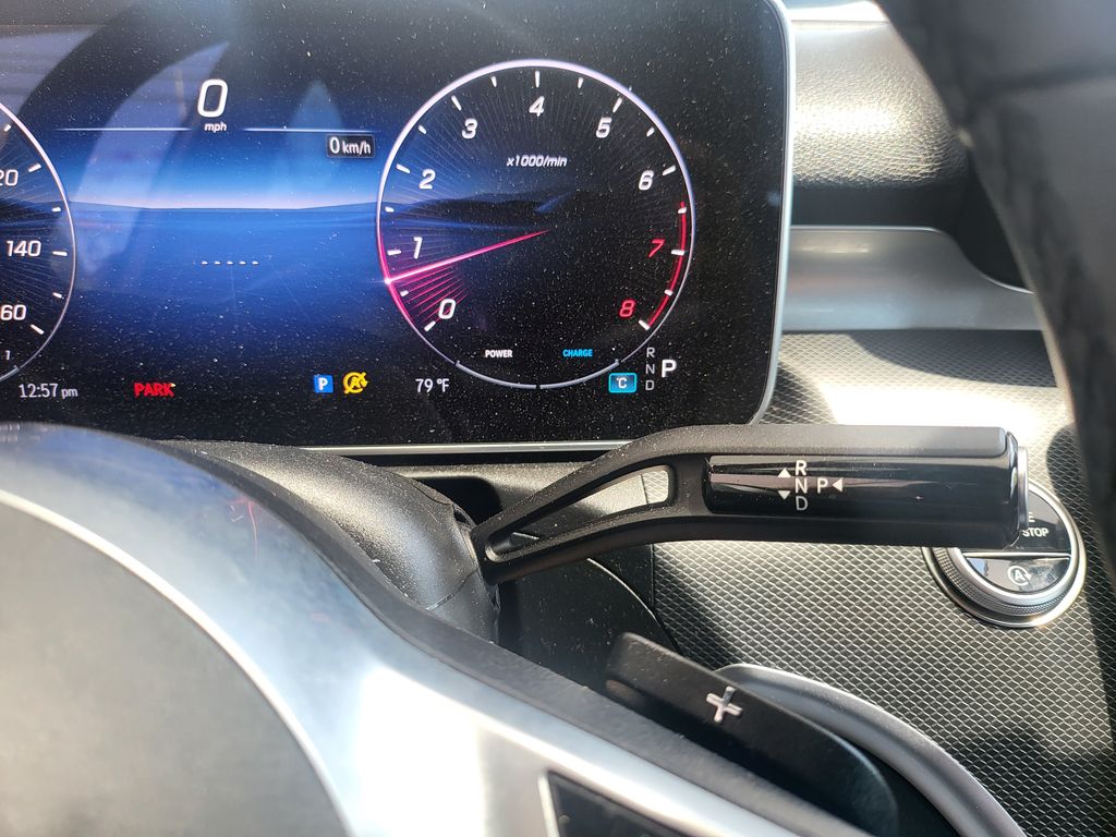 Thumbnail: 2025 Mercedes-Benz C-Class - 8