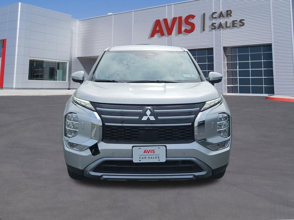 Thumbnail: 2025 Mitsubishi Outlander - 10