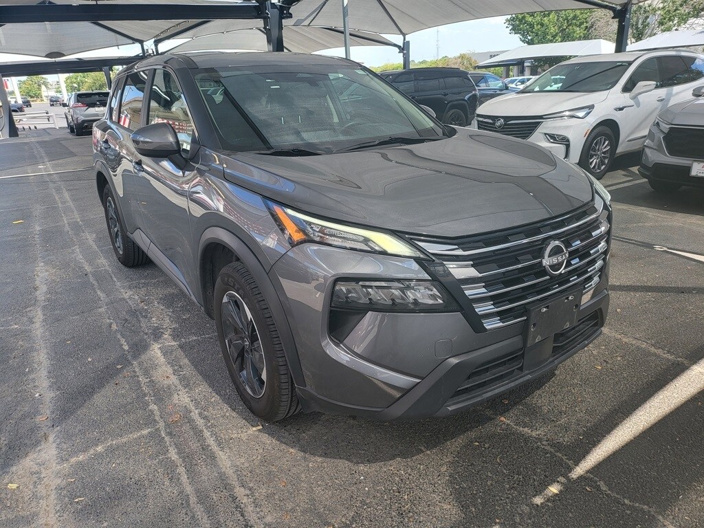 2024 Nissan Rogue SV photo 2
