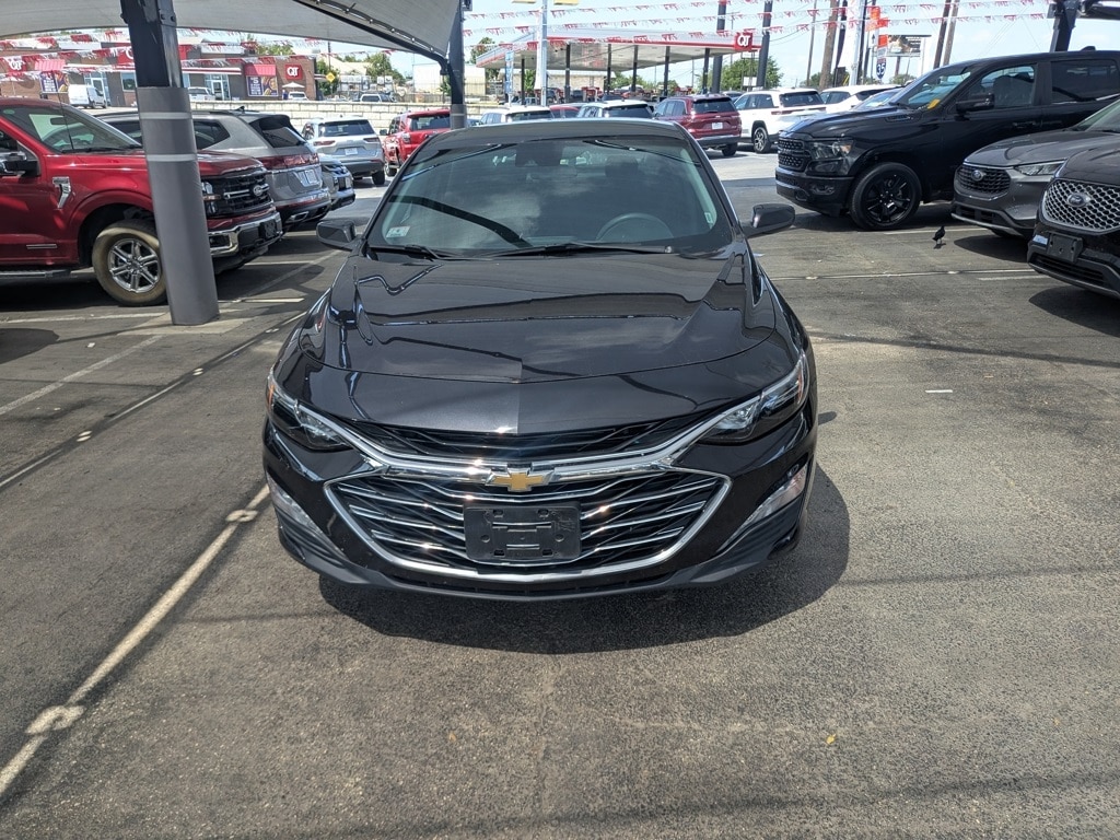 Thumbnail: 2023 Chevrolet Malibu - 2