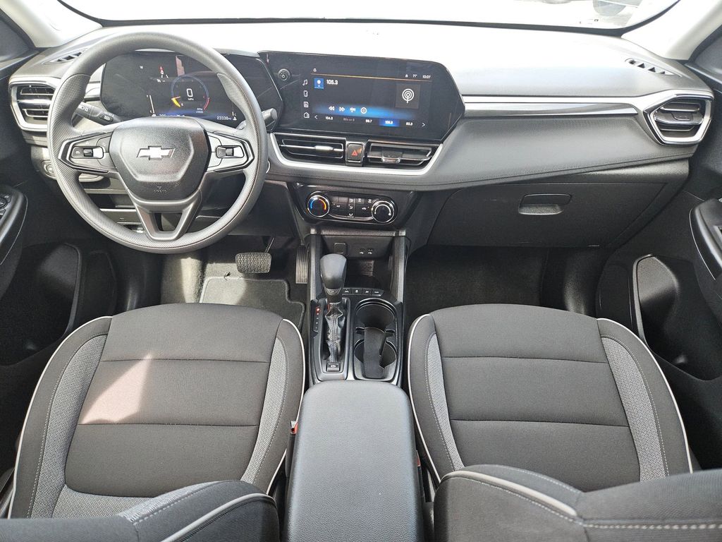 Thumbnail: 2025 Chevrolet TrailBlazer - 19