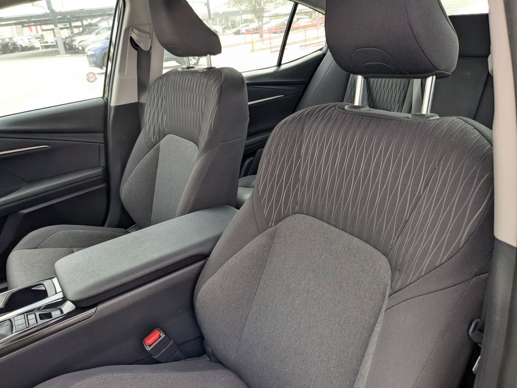 Thumbnail: 2025 Toyota Camry - 14