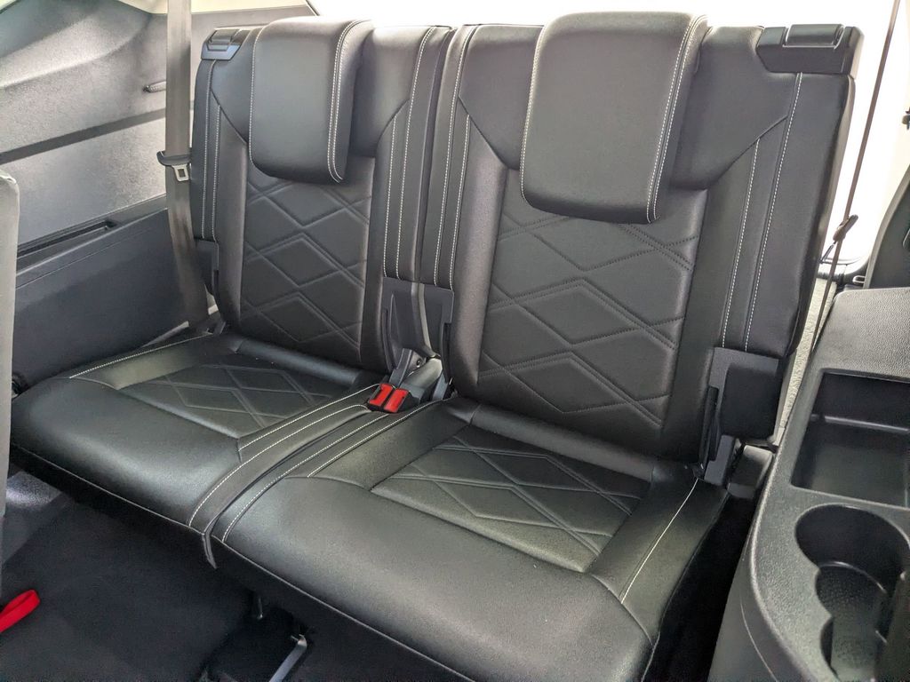 Thumbnail: 2025 Volkswagen Atlas - 25