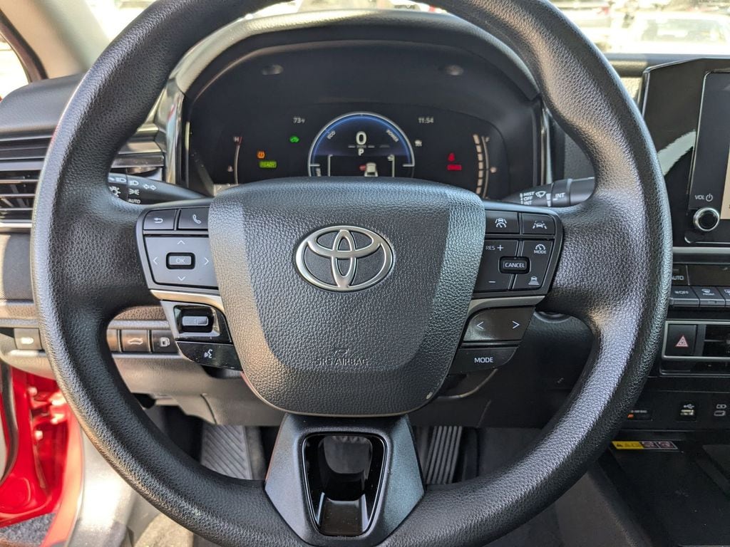 Thumbnail: 2025 Toyota Camry - 17