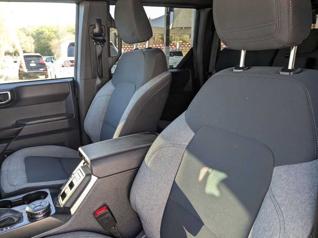 Thumbnail: 2025 Ford Bronco - 14