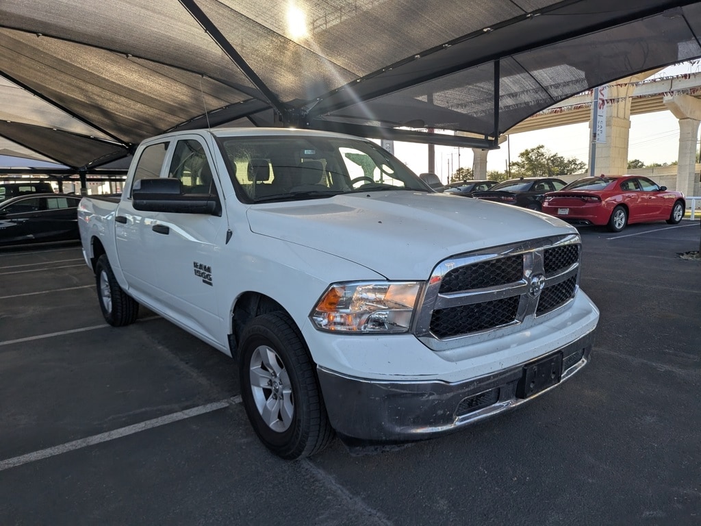 Thumbnail: 2023 RAM 1500 Classic - 3