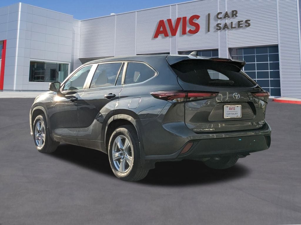 Thumbnail: 2024 Toyota Highlander - 3