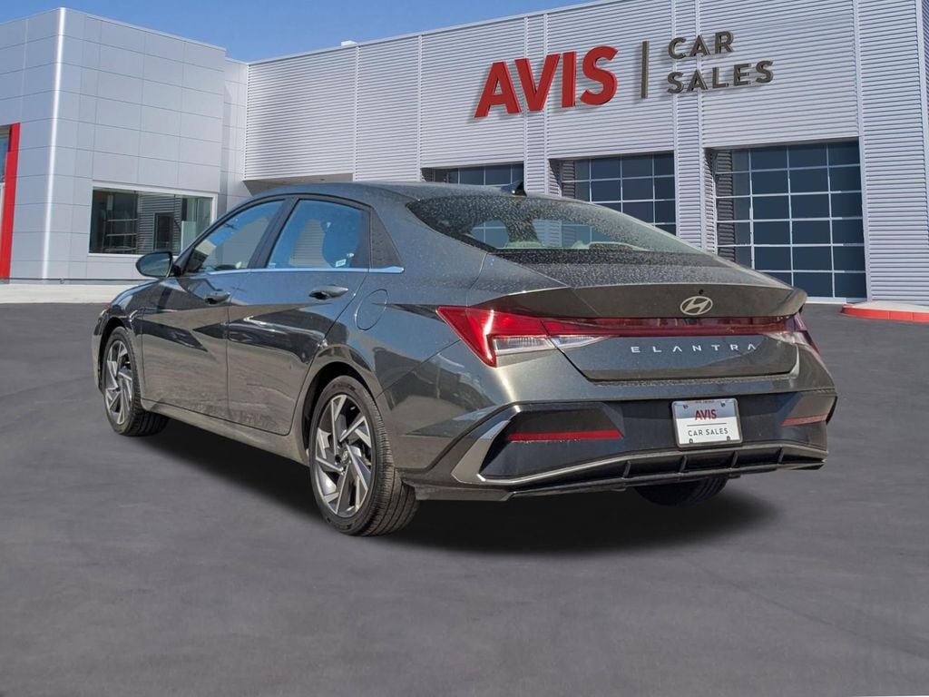 Thumbnail: 2025 Hyundai Elantra - 3