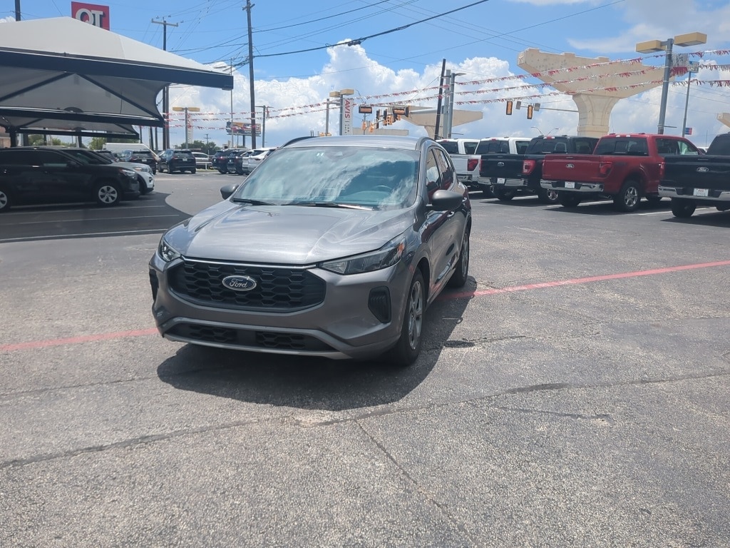 Thumbnail: 2024 Ford Escape - 1