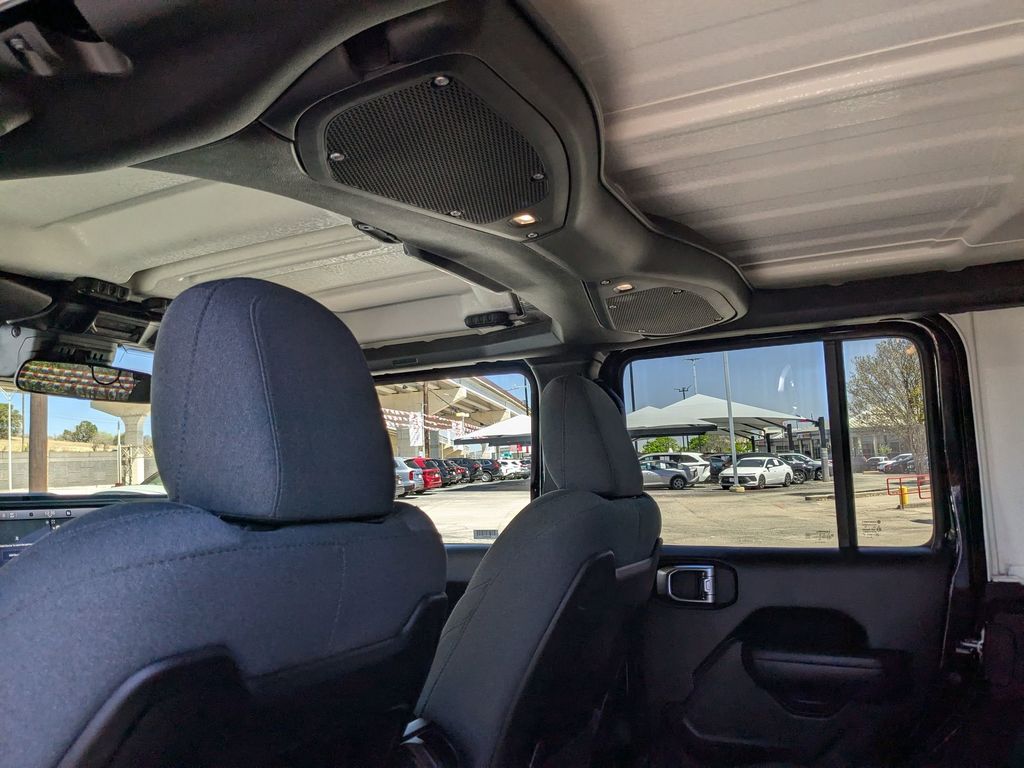 Thumbnail: 2025 Jeep Wrangler - 23