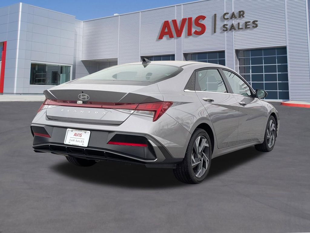 Thumbnail: 2025 Hyundai Elantra - 6