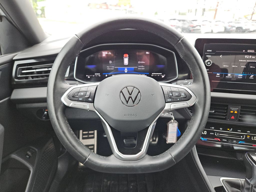 Thumbnail: 2025 Volkswagen Jetta - 24