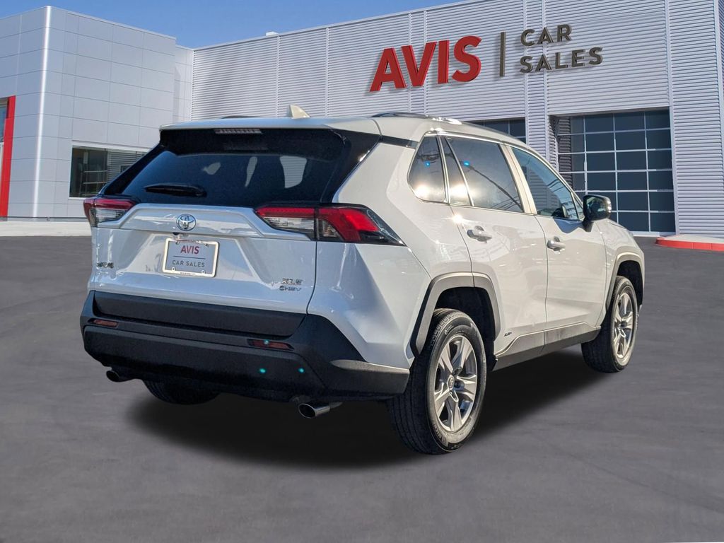 Thumbnail: 2025 Toyota RAV4 - 6