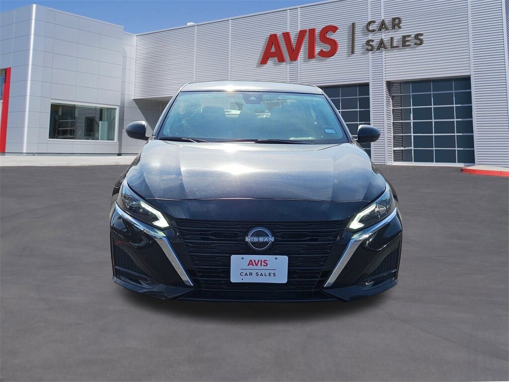 2024 Nissan Altima 2.5 SV photo 2