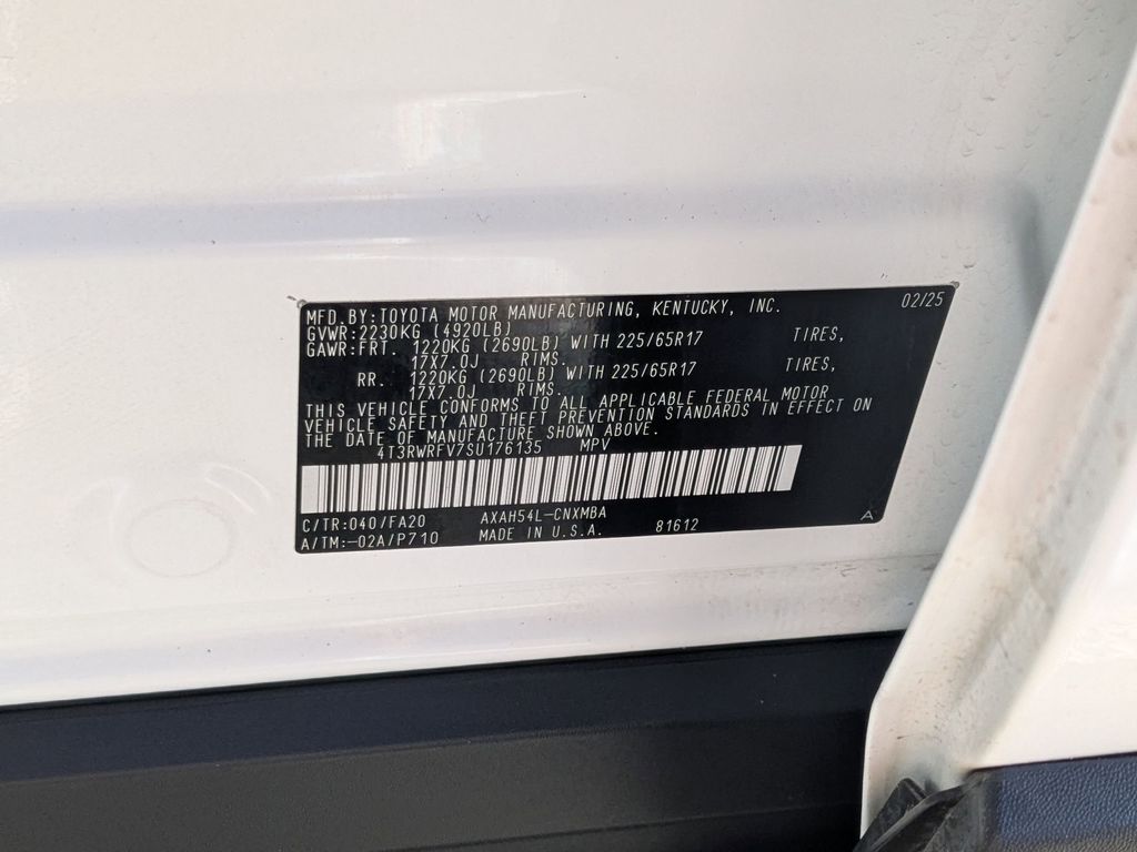 Thumbnail: 2025 Toyota RAV4 - 31