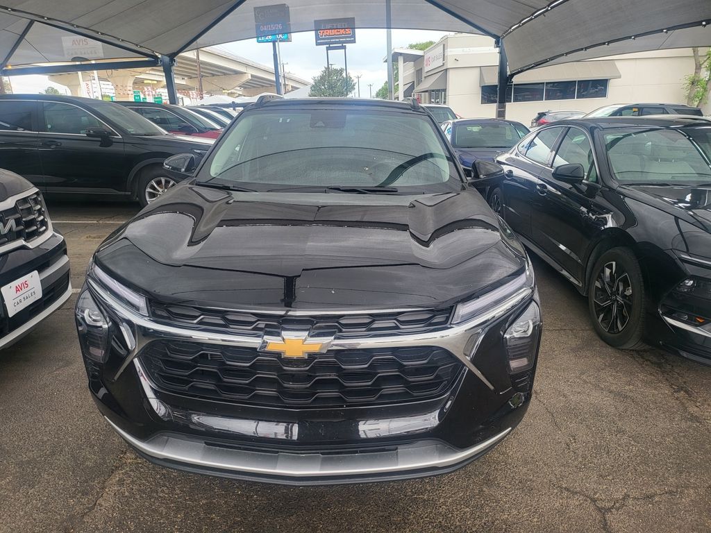 Thumbnail: 2025 Chevrolet Trax - 2