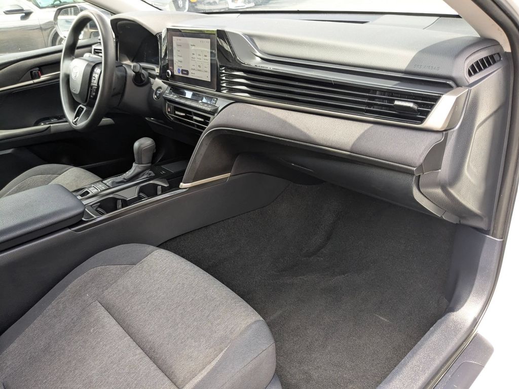 Thumbnail: 2025 Toyota Camry - 29