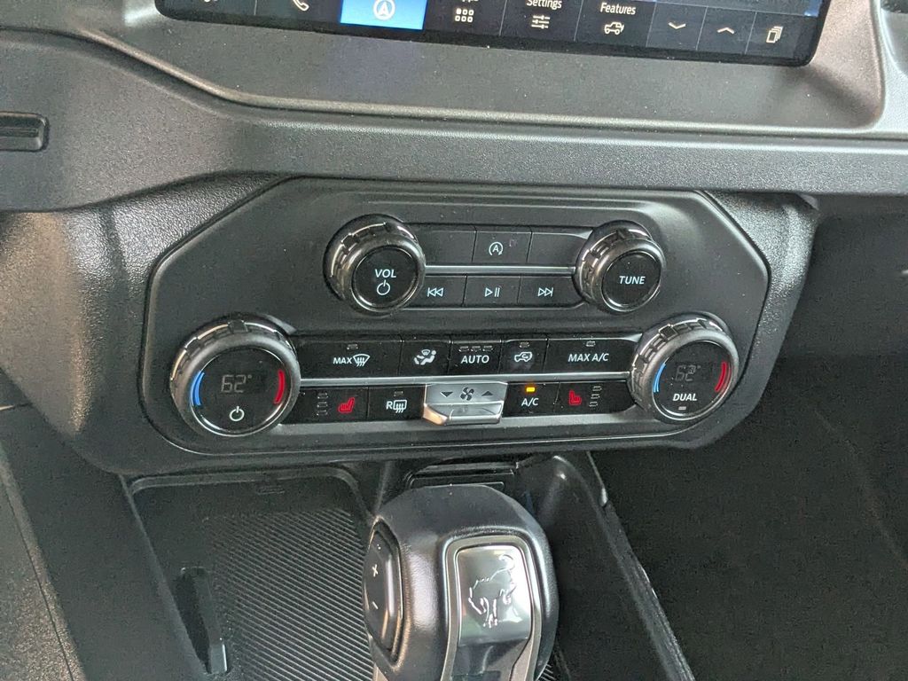 Thumbnail: 2025 Ford Bronco - 22