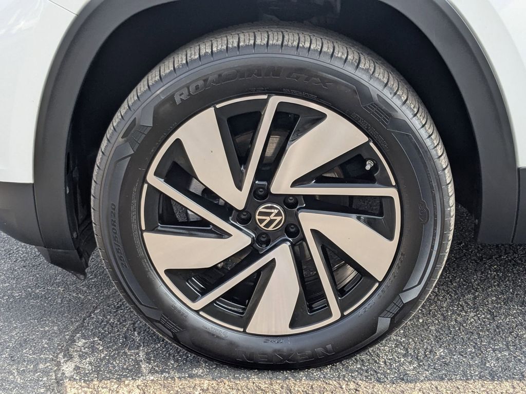 Thumbnail: 2025 Volkswagen Atlas - 27