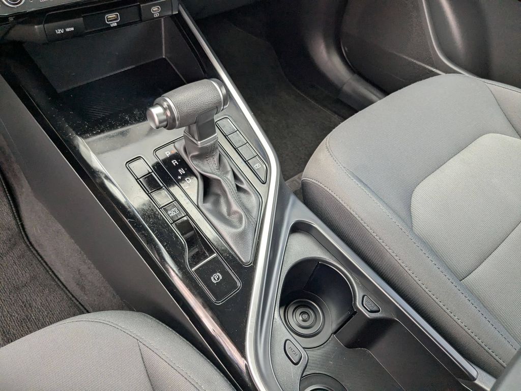 Thumbnail: 2025 Kia Niro - 21