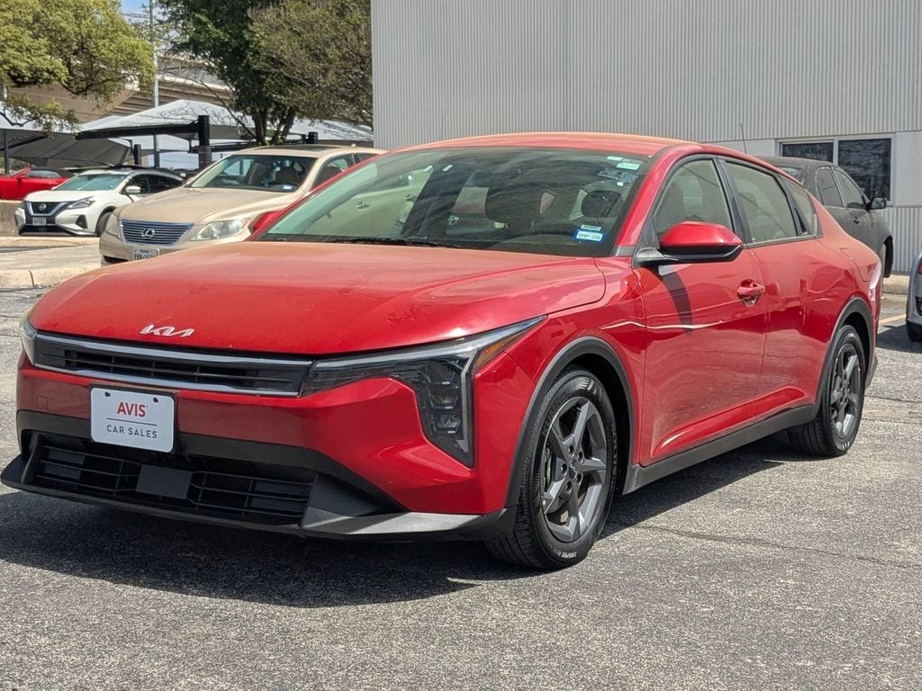 2025 Kia K4 LXS