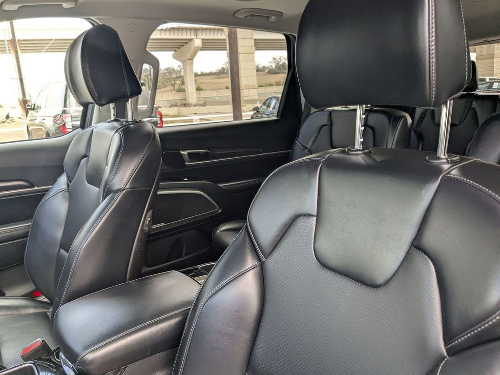 Thumbnail: 2025 Kia Telluride - 16