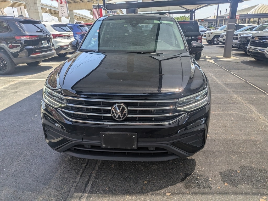 Thumbnail: 2024 Volkswagen Tiguan - 2