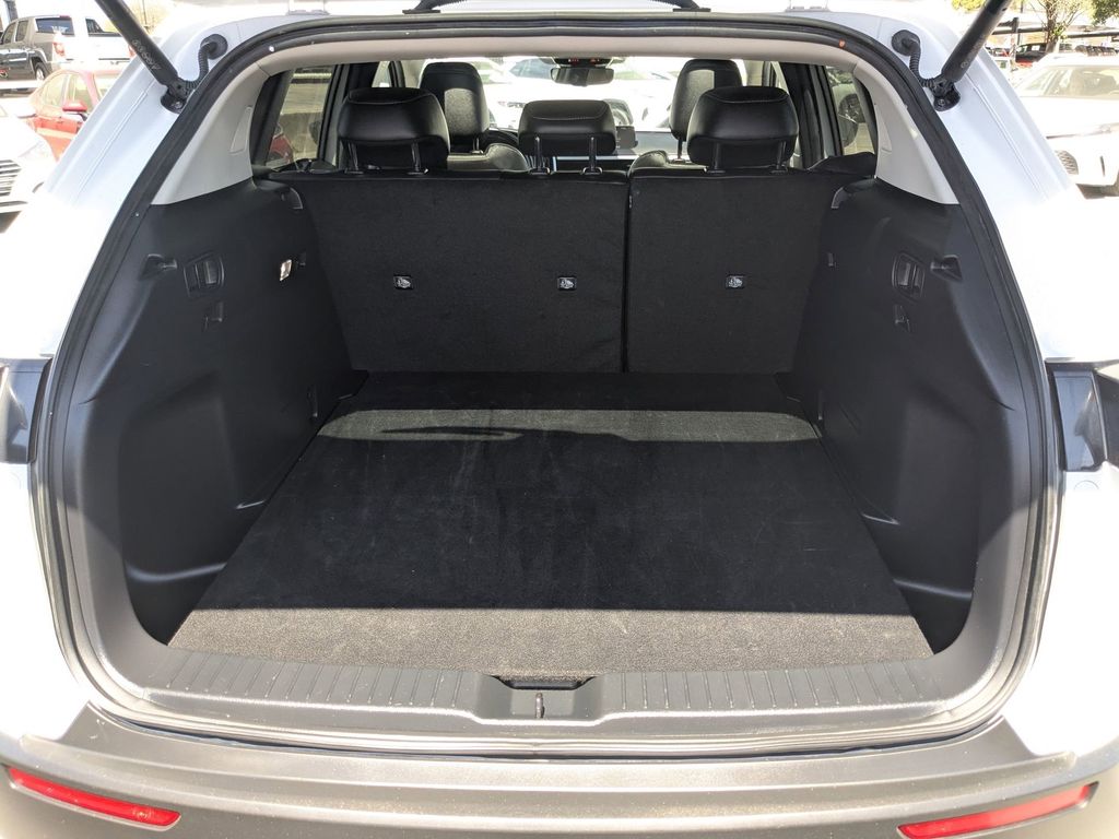 Thumbnail: 2025 Mazda CX-50 - 29