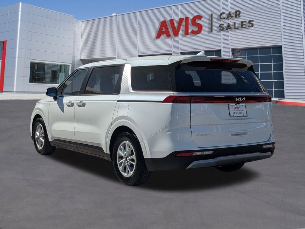 Thumbnail: 2024 Kia Carnival - 3