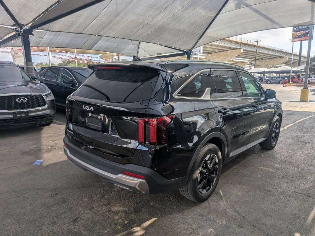 Thumbnail: 2024 Kia Sorento - 7