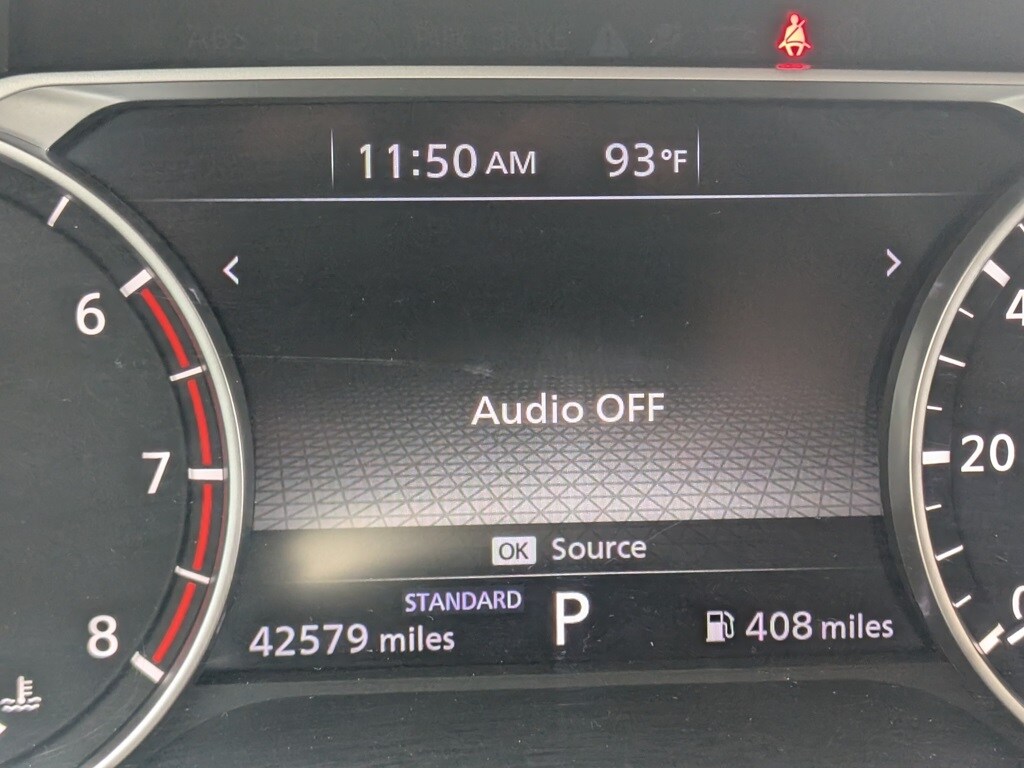 2023 Nissan Rogue SV photo 3