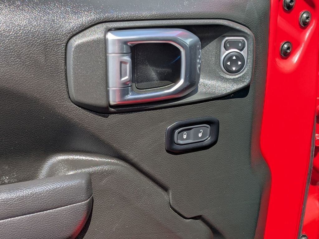 Thumbnail: 2025 Jeep Wrangler - 16