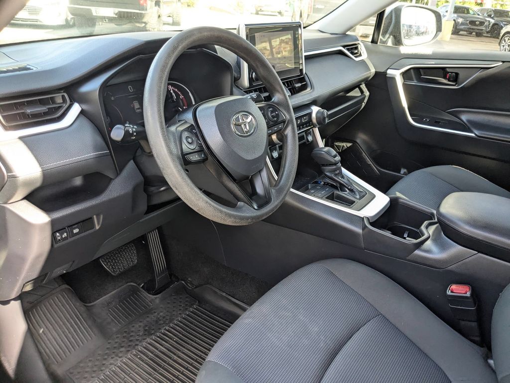 Thumbnail: 2025 Toyota RAV4 - 13