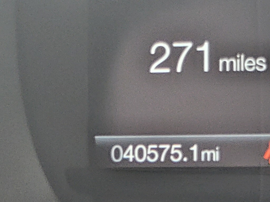 2024 Ford Edge Titanium photo 3