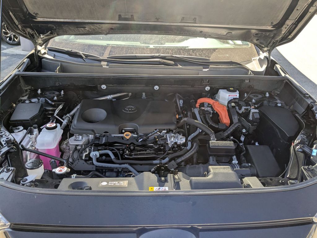 Thumbnail: 2025 Toyota RAV4 - 28