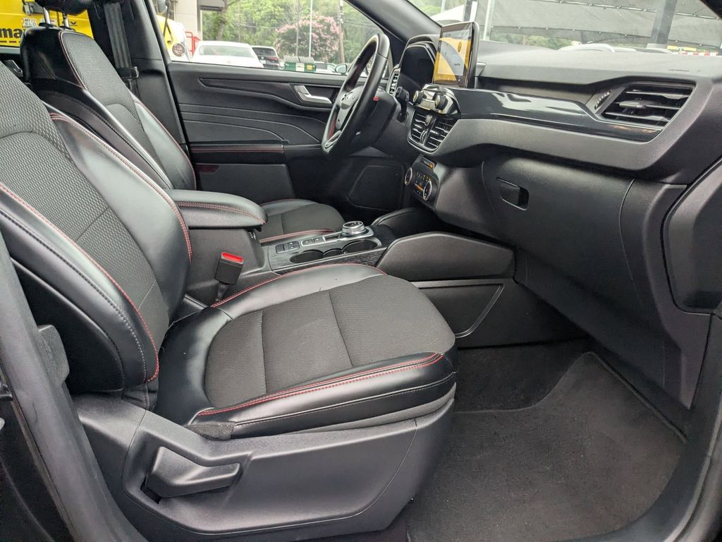 Thumbnail: 2025 Ford Escape - 26