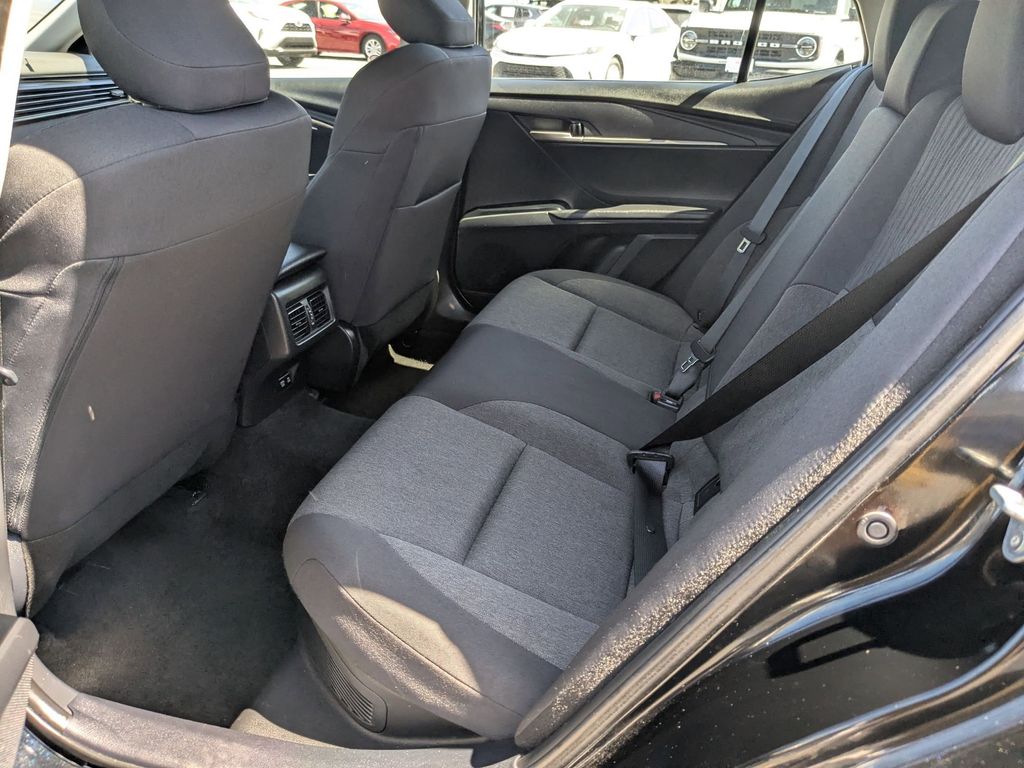 Thumbnail: 2025 Toyota Camry - 25