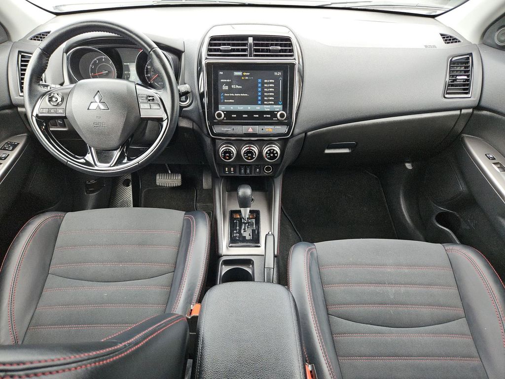 Thumbnail: 2025 Mitsubishi Outlander Sport - 19