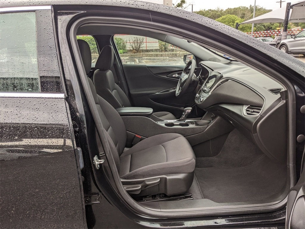 2024 Chevrolet Malibu LT 27