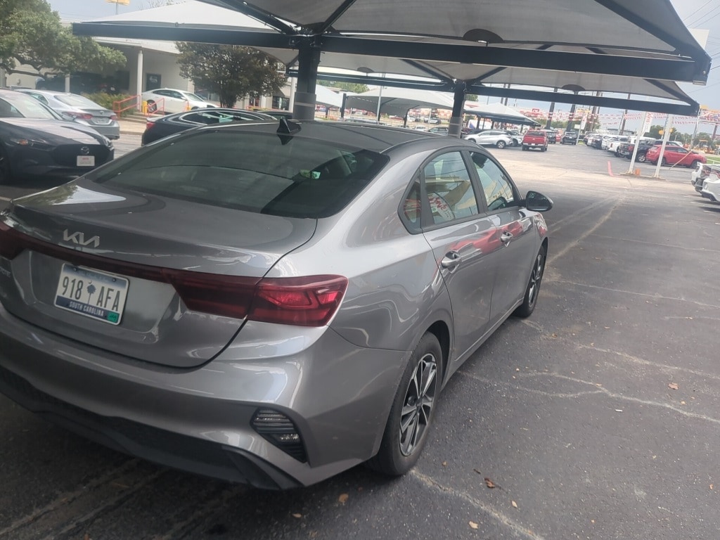 Thumbnail: 2024 Kia Forte - 7