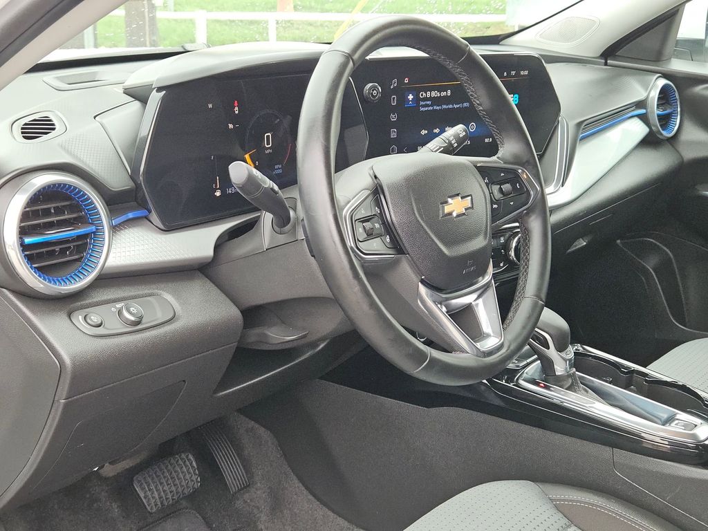 Thumbnail: 2025 Chevrolet Trax - 13