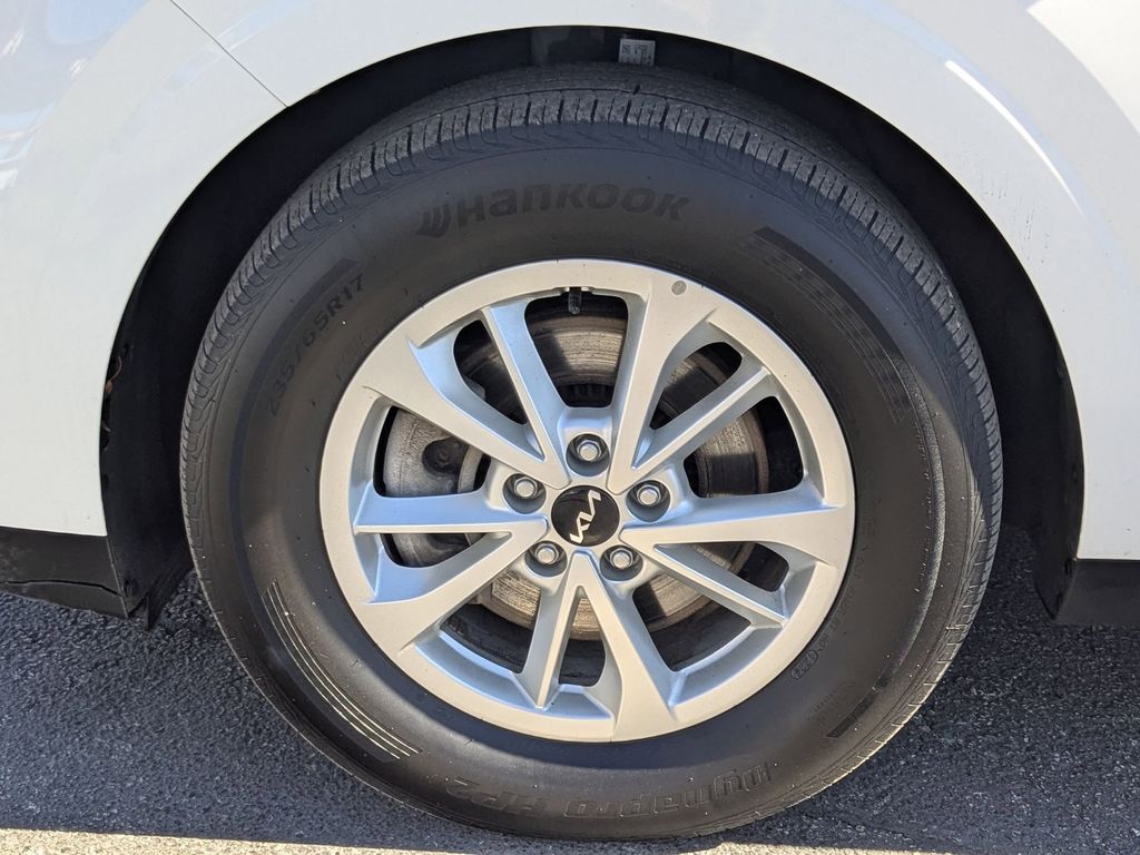 Thumbnail: 2024 Kia Carnival - 27