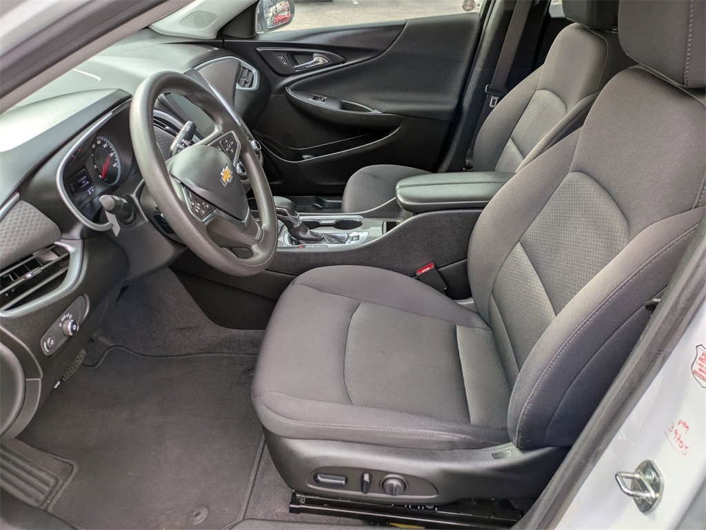 Thumbnail: 2023 Chevrolet Malibu - 13
