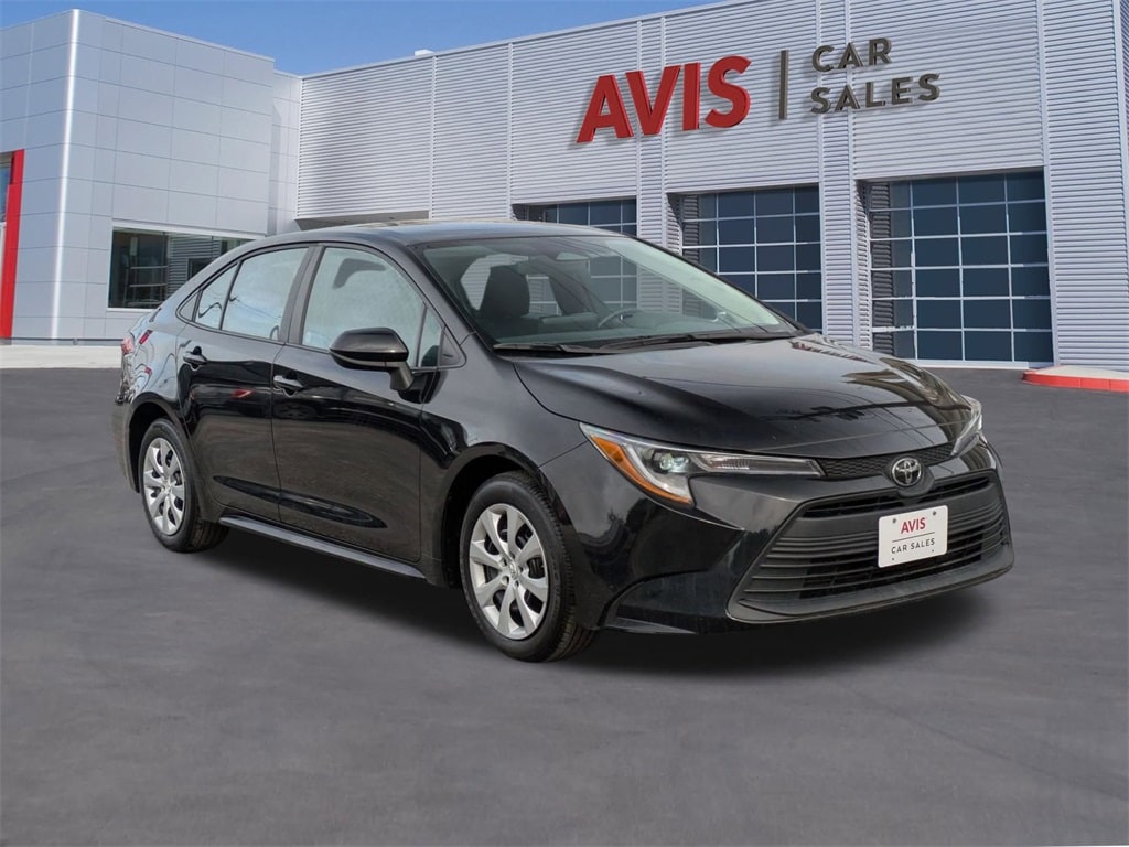 2024 Toyota Corolla LE 3