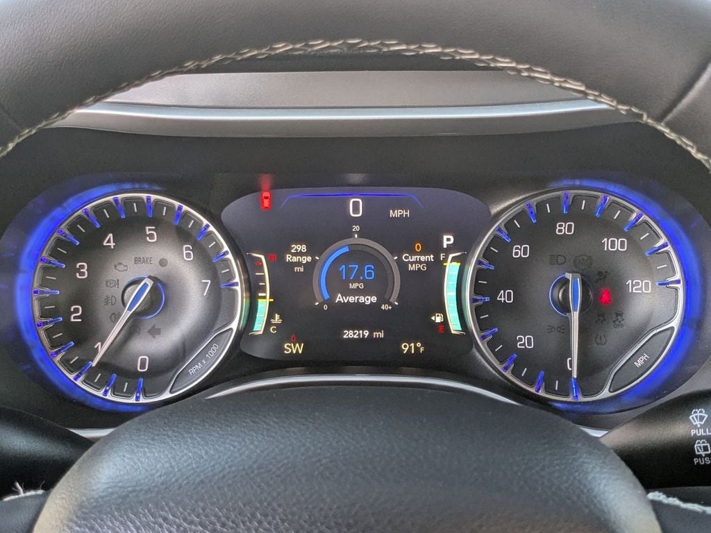 Thumbnail: 2025 Chrysler Pacifica - 17