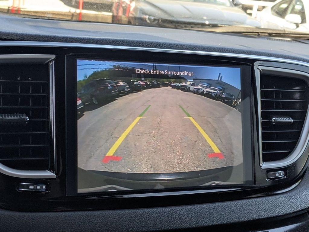 Thumbnail: 2025 Chrysler Pacifica - 21