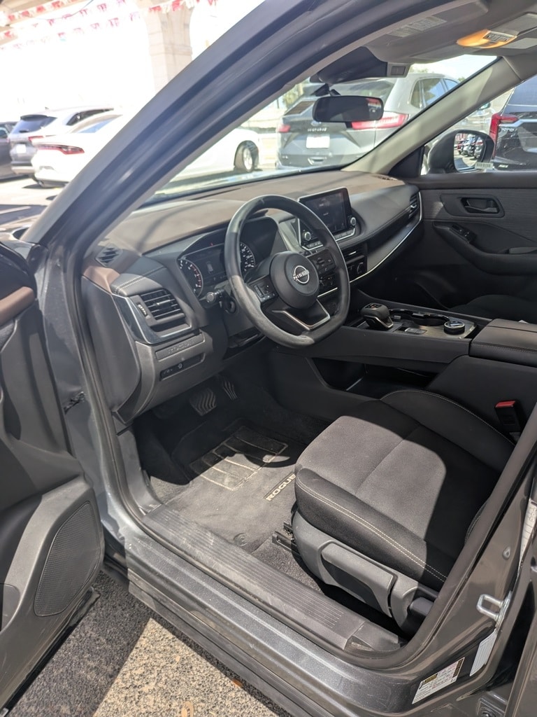 Thumbnail: 2023 Nissan Rogue - 4