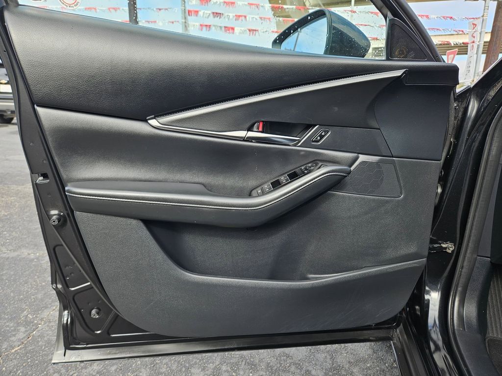 Thumbnail: 2025 Mazda CX-30 - 13