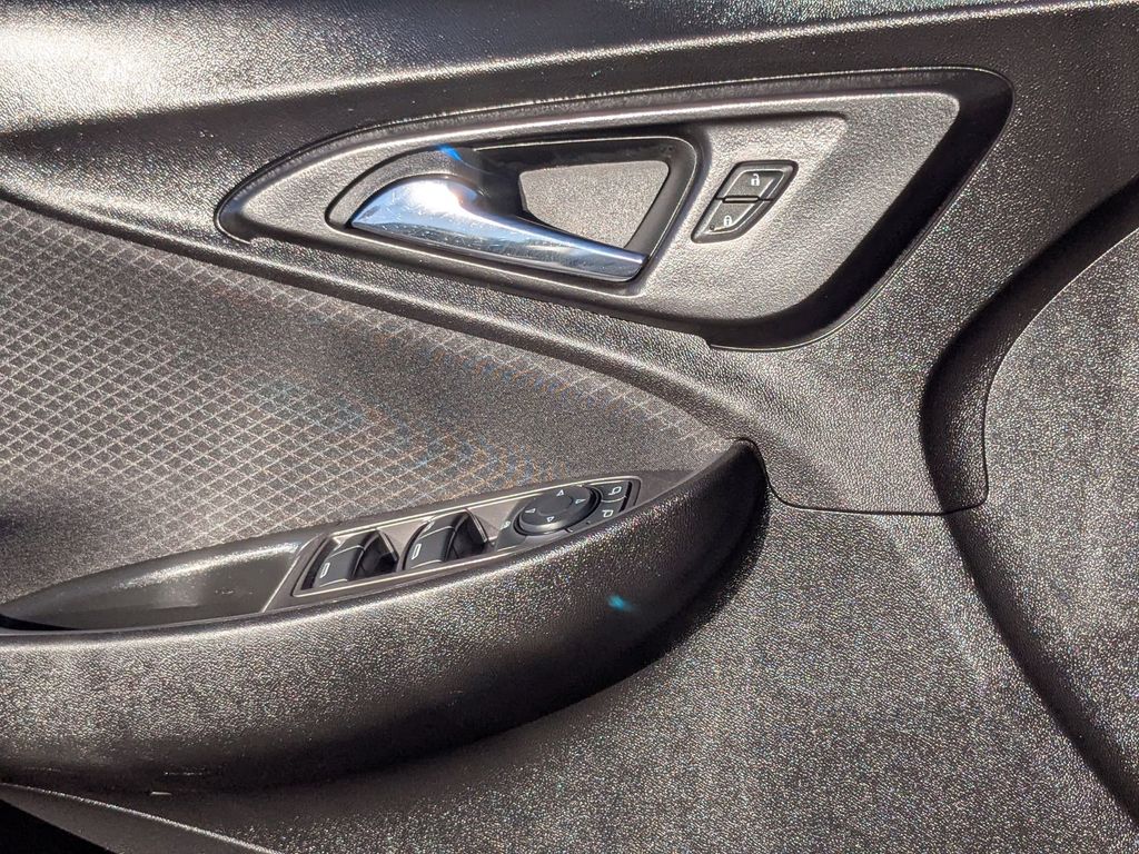 Thumbnail: 2024 Chevrolet Malibu - 17