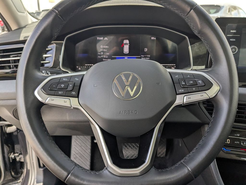 Thumbnail: 2025 Volkswagen Jetta - 15